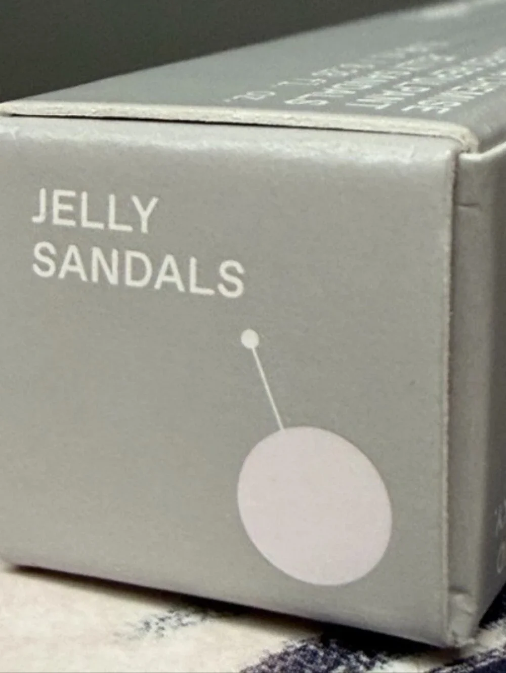 R.E.M. Beauty-On Your Collar Plumping Lip Gloss (Jelly Sands-Iridescent) 🤍